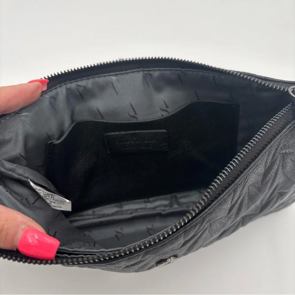 Simply Vera Vera Wang Black Textured‎ Wristlet